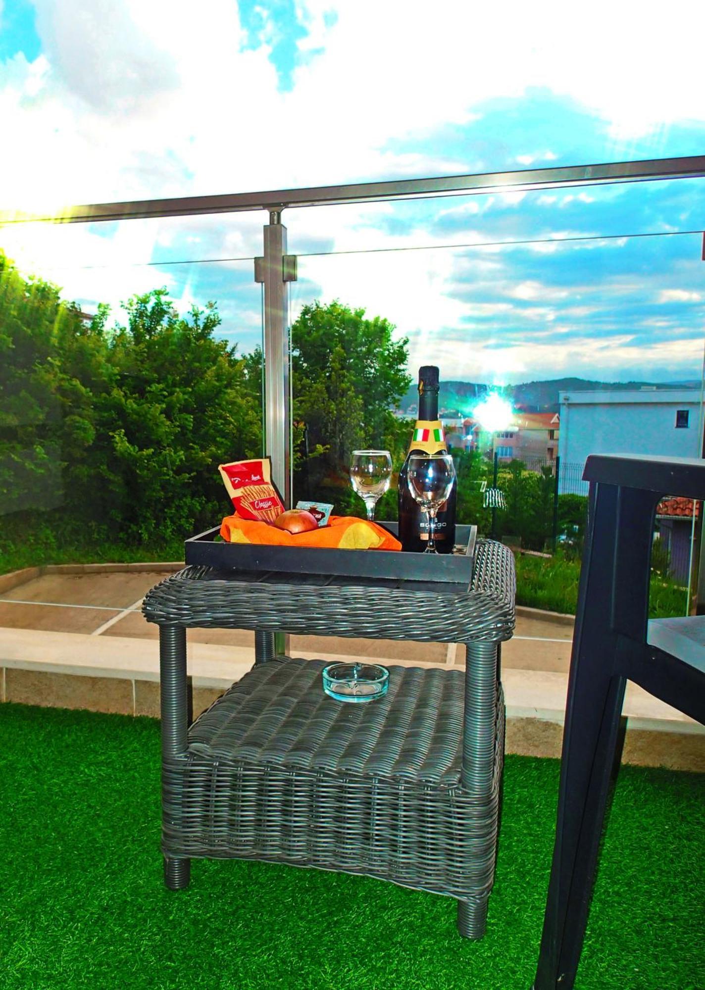 Apartment Sova Tivat Dış mekan fotoğraf